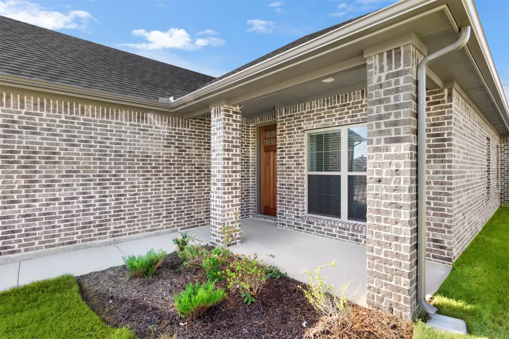 613 Escovedo Drive Italy, TX 76651