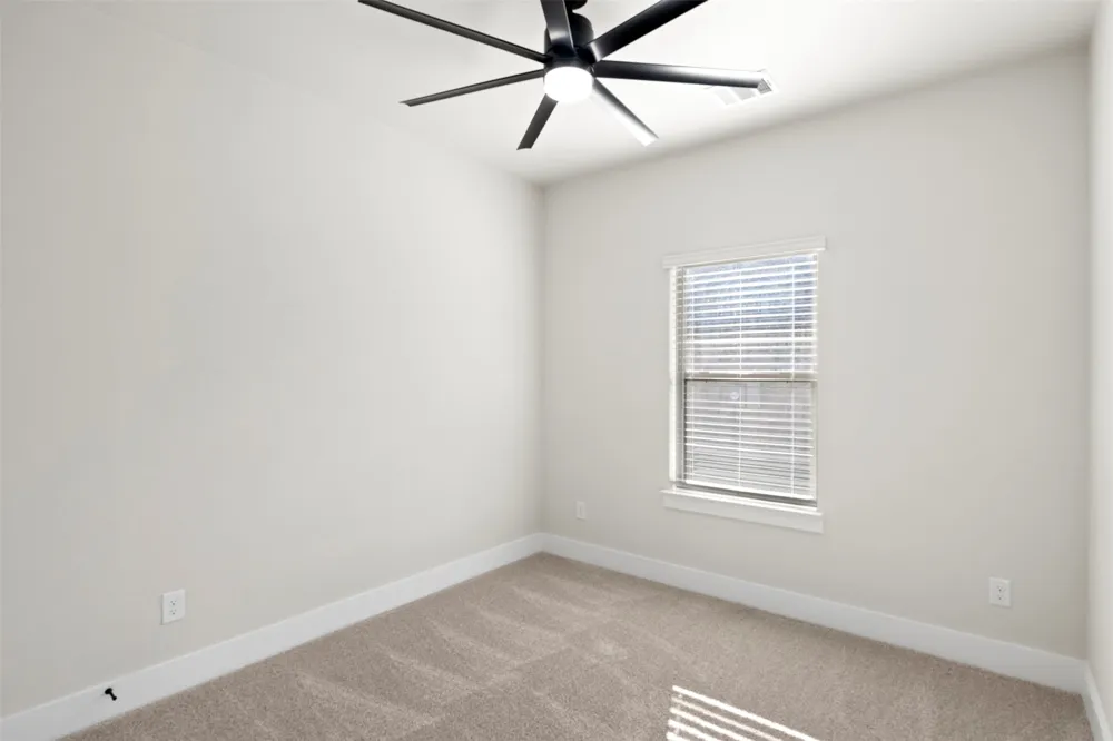 613 Escovedo Drive Italy, TX 76651