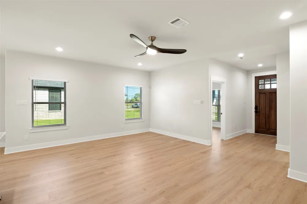 613 Escovedo Drive Italy, TX 76651
