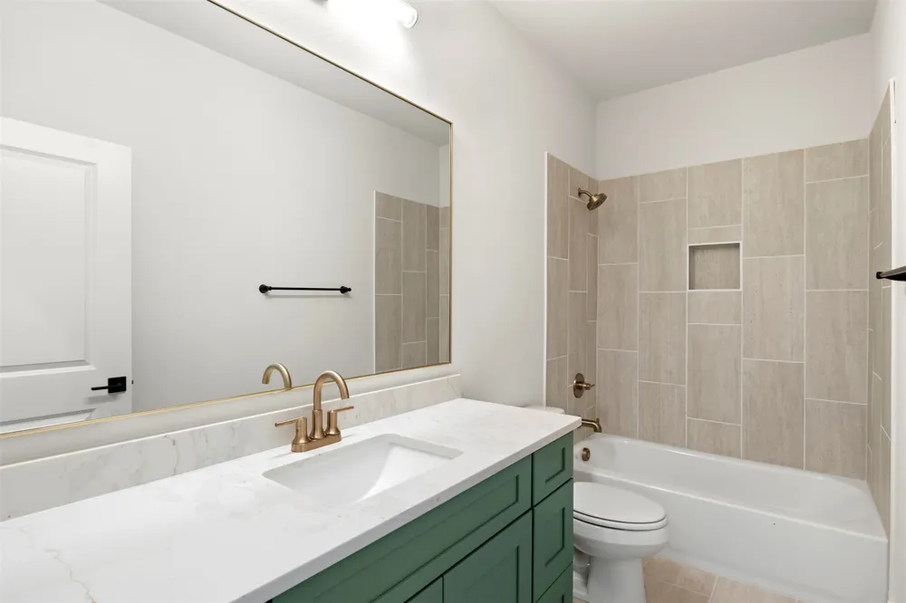 613 Escovedo Drive Italy, TX 76651