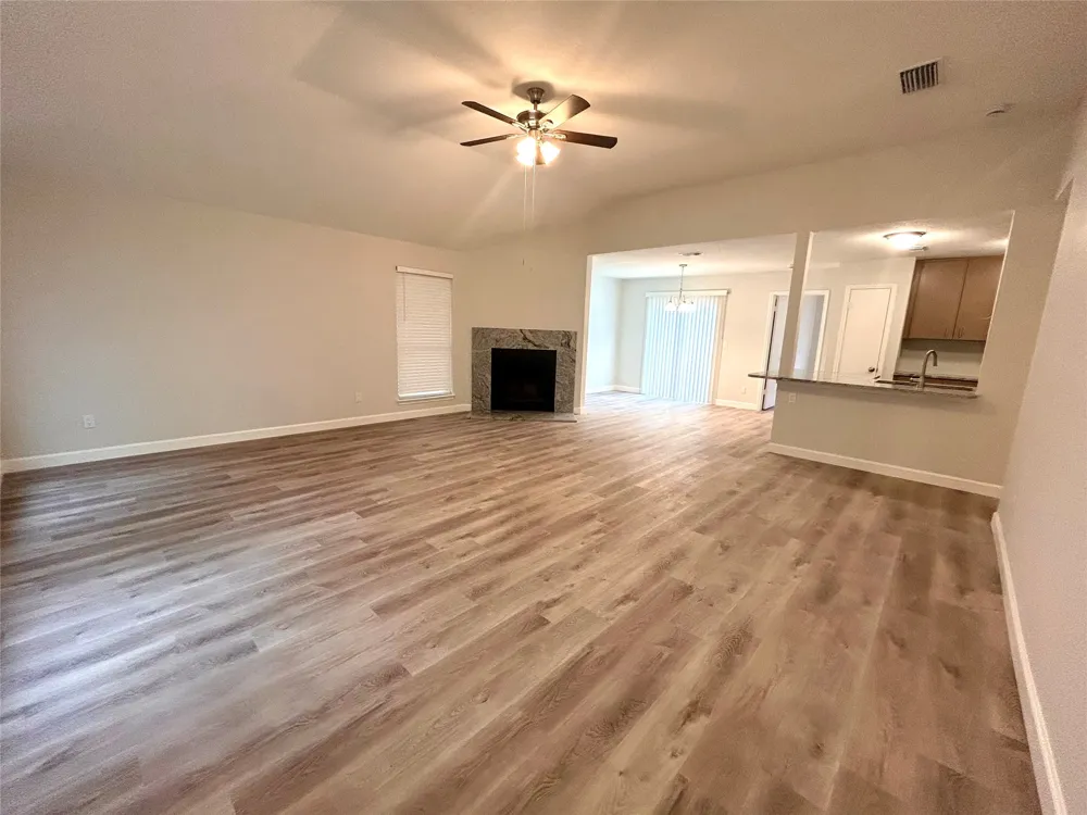 415 Rifleman Trail Arlington, TX 76002