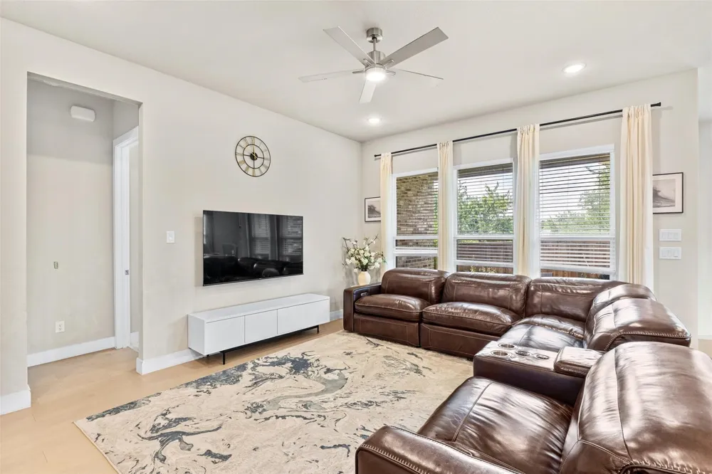 5839 Heatherwood Loop Sachse, TX 75048