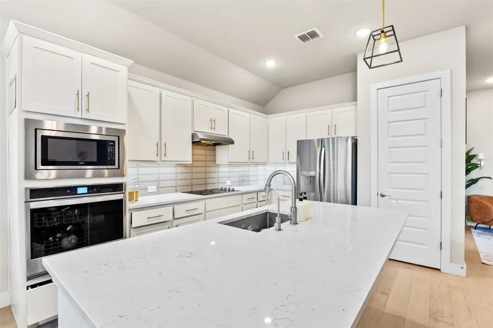 5839 Heatherwood Loop Sachse, TX 75048