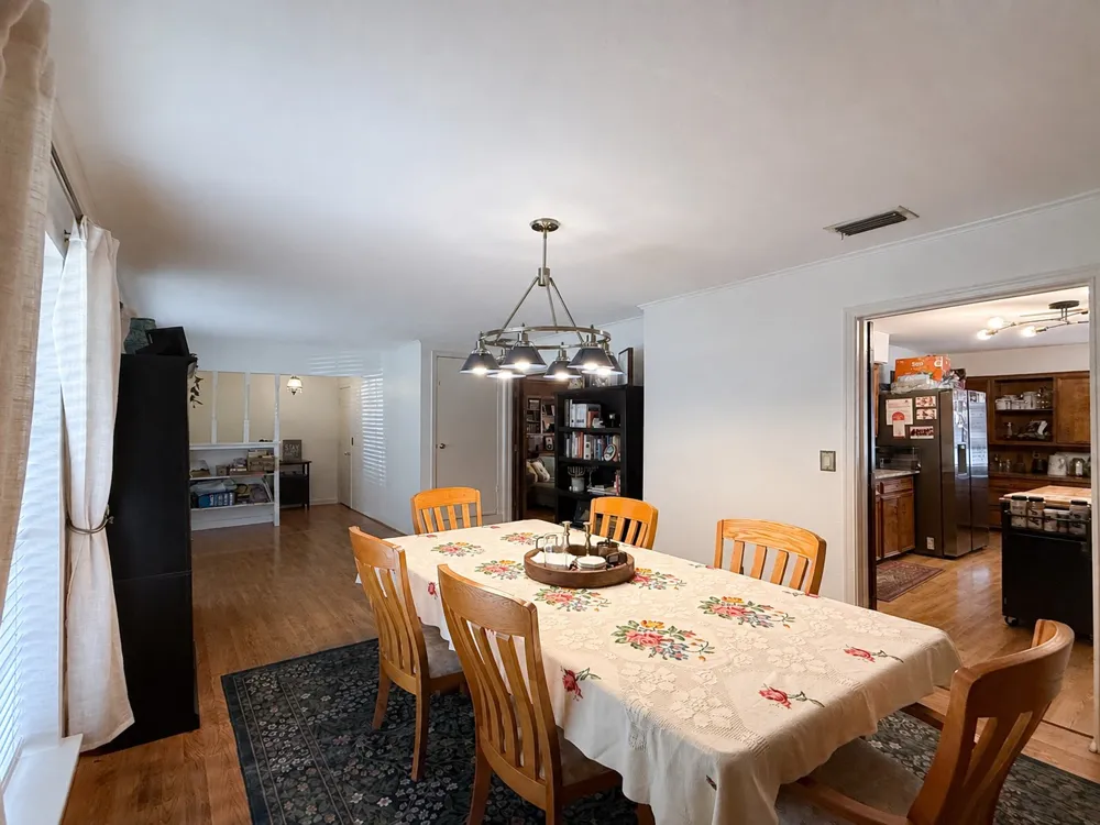 417 W Mccart Street Krum, TX 76249
