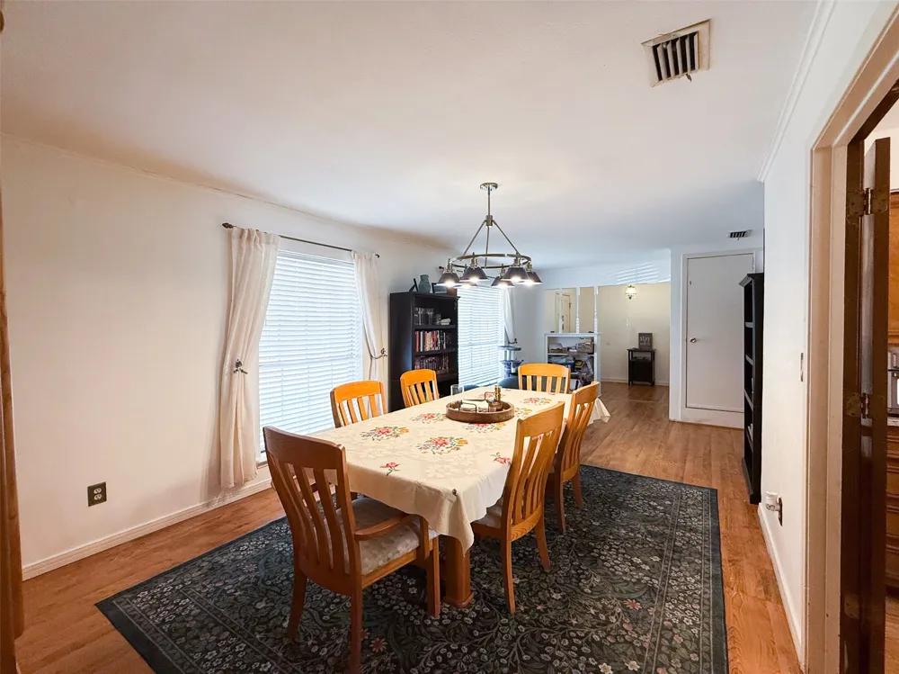 417 W Mccart Street Krum, TX 76249