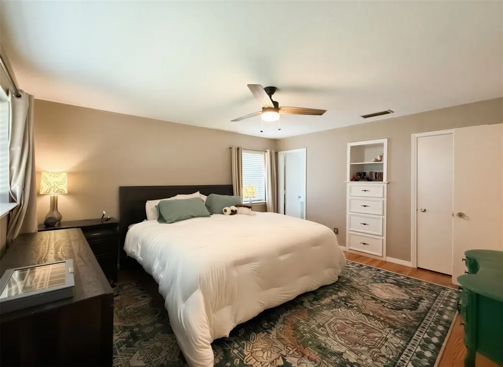 417 W Mccart Street Krum, TX 76249