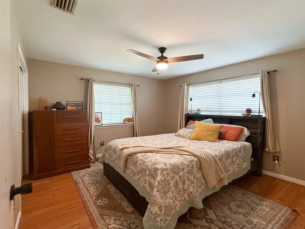 417 W Mccart Street Krum, TX 76249