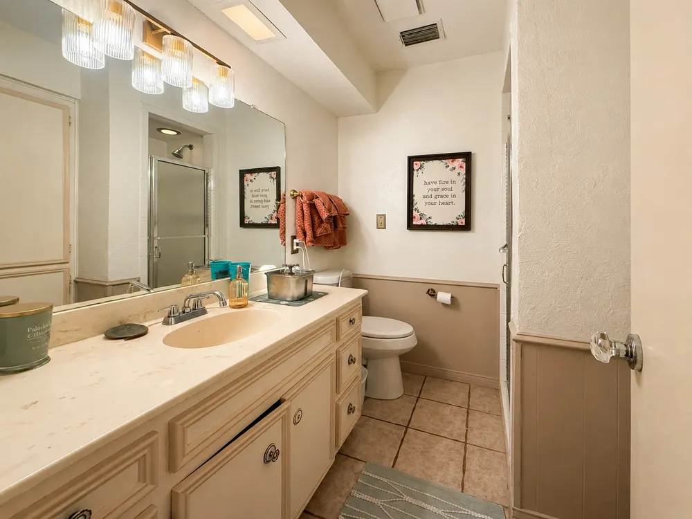417 W Mccart Street Krum, TX 76249