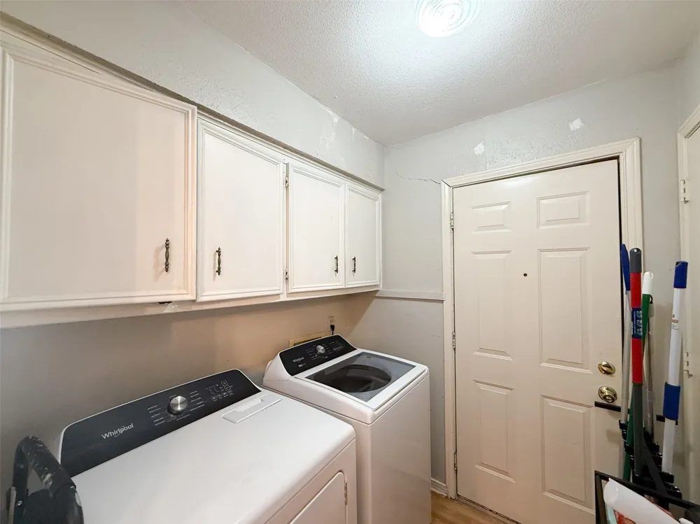 417 W Mccart Street Krum, TX 76249