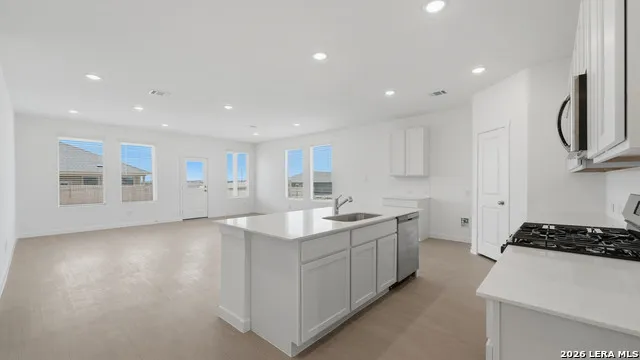 1304 APRON TRL New Braunfels, TX 78130