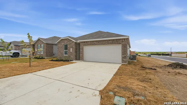 1304 APRON TRL New Braunfels, TX 78130