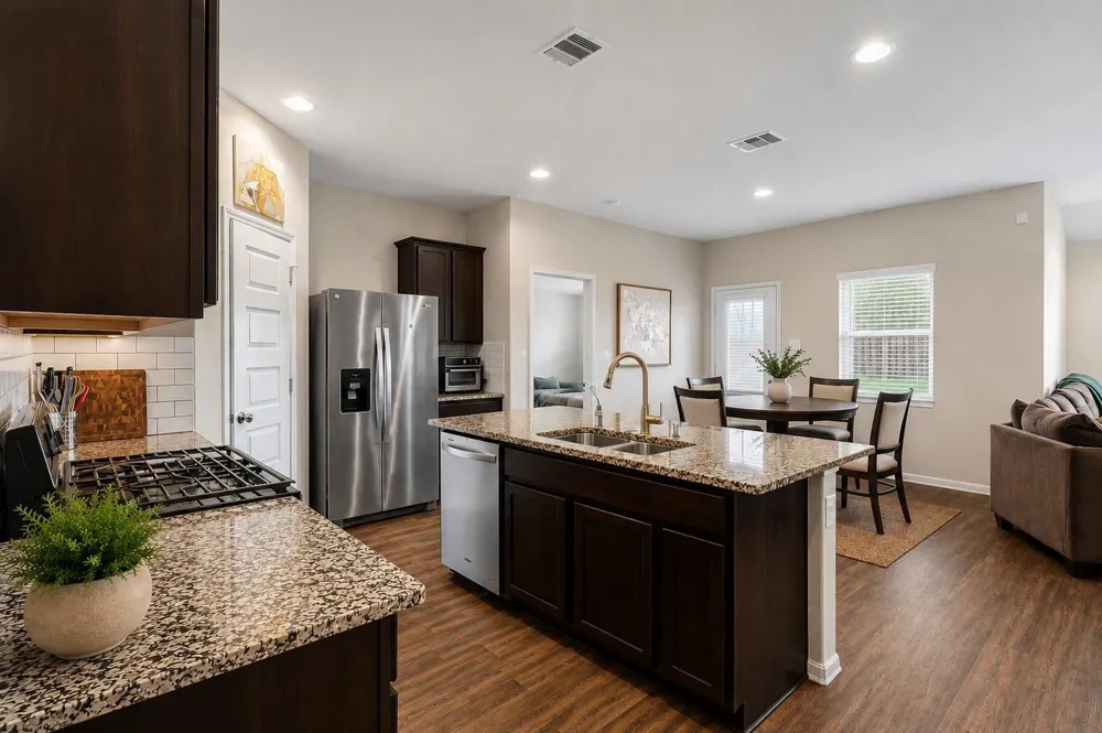 927 Petunia Falls Lane Rosharon, TX 77583