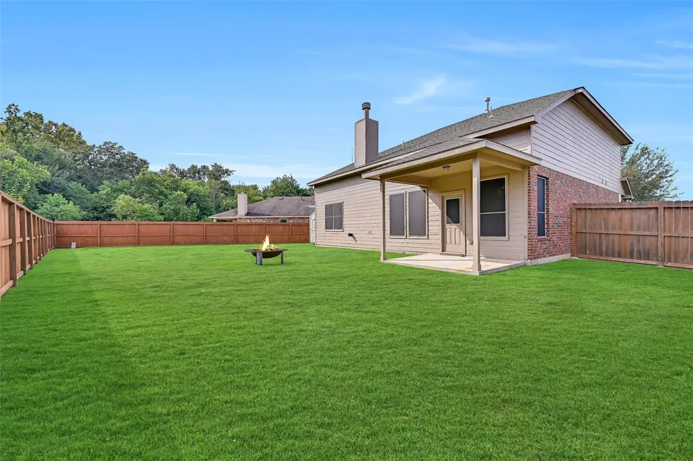 2303 Deer Trace Court Crosby, TX 77532