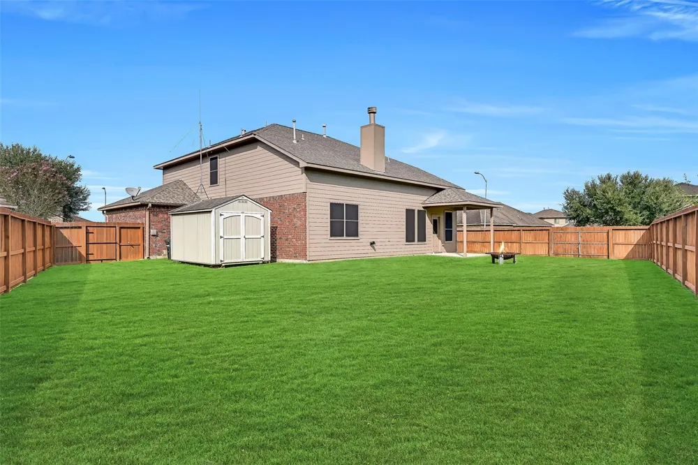 2303 Deer Trace Court Crosby, TX 77532
