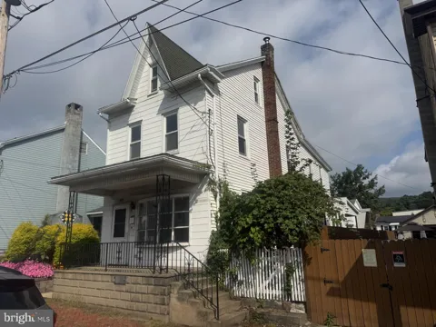 2023 CENTRE STREET