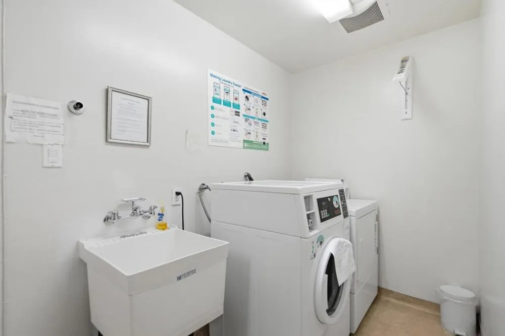 808 Laurel Avenue #202 San Mateo, CA 94401