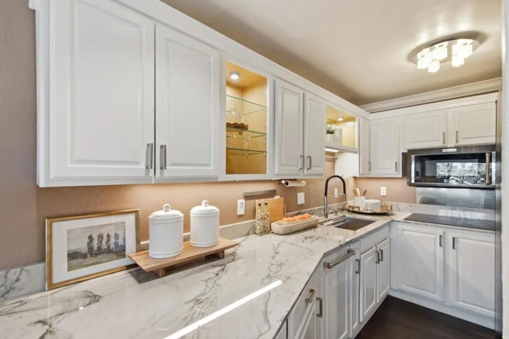 808 Laurel Avenue #202 San Mateo, CA 94401