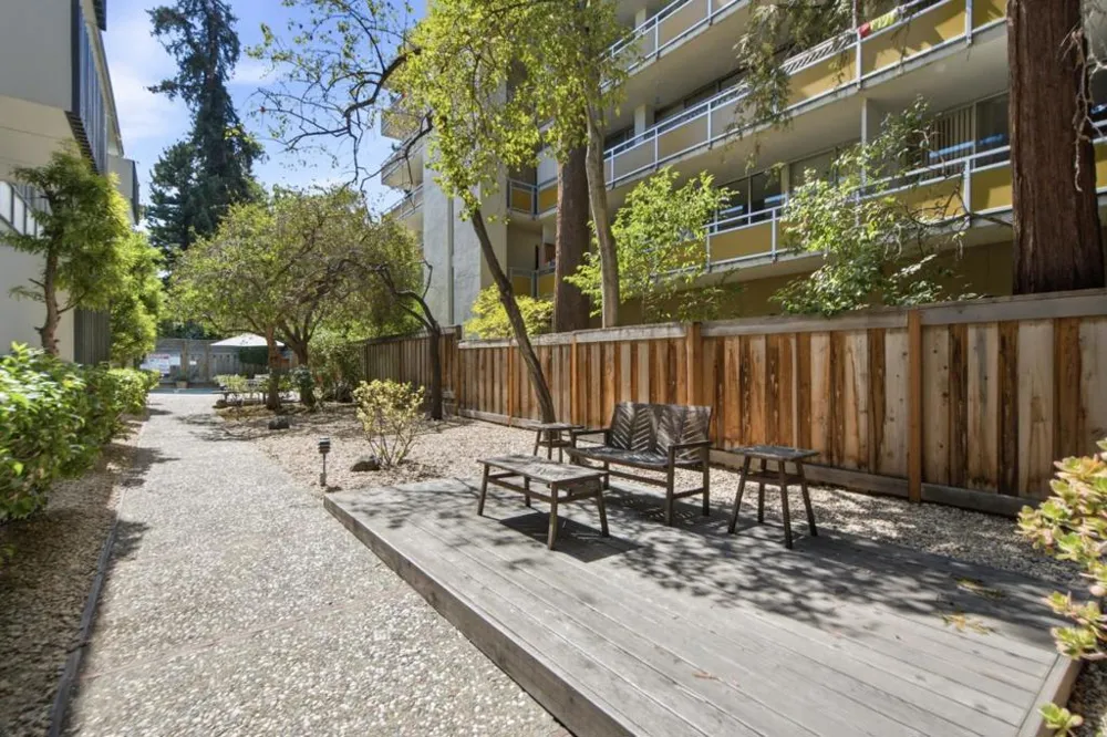 808 Laurel Avenue #202 San Mateo, CA 94401