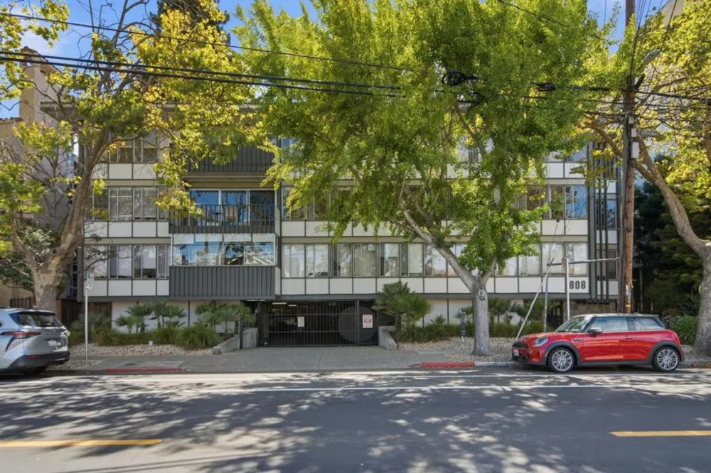 808 Laurel Avenue #202 San Mateo, CA 94401