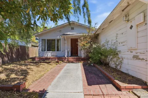 1527 Madeira Drive