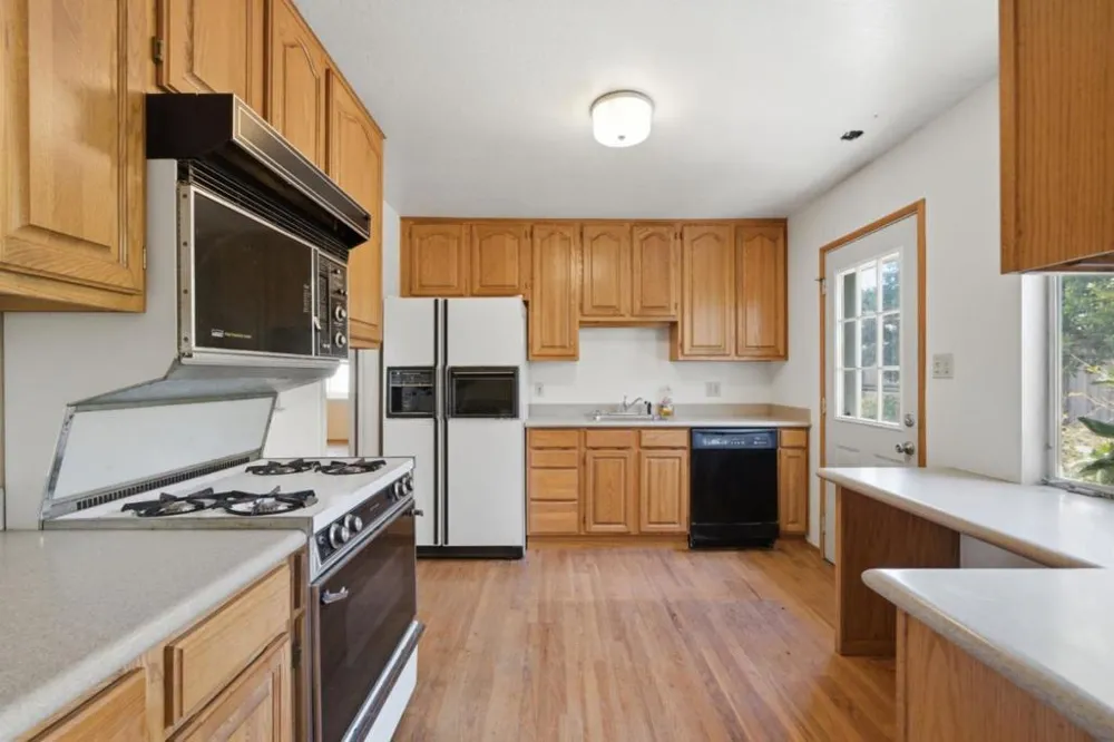 1527 Madeira Drive Pacifica, CA 94044