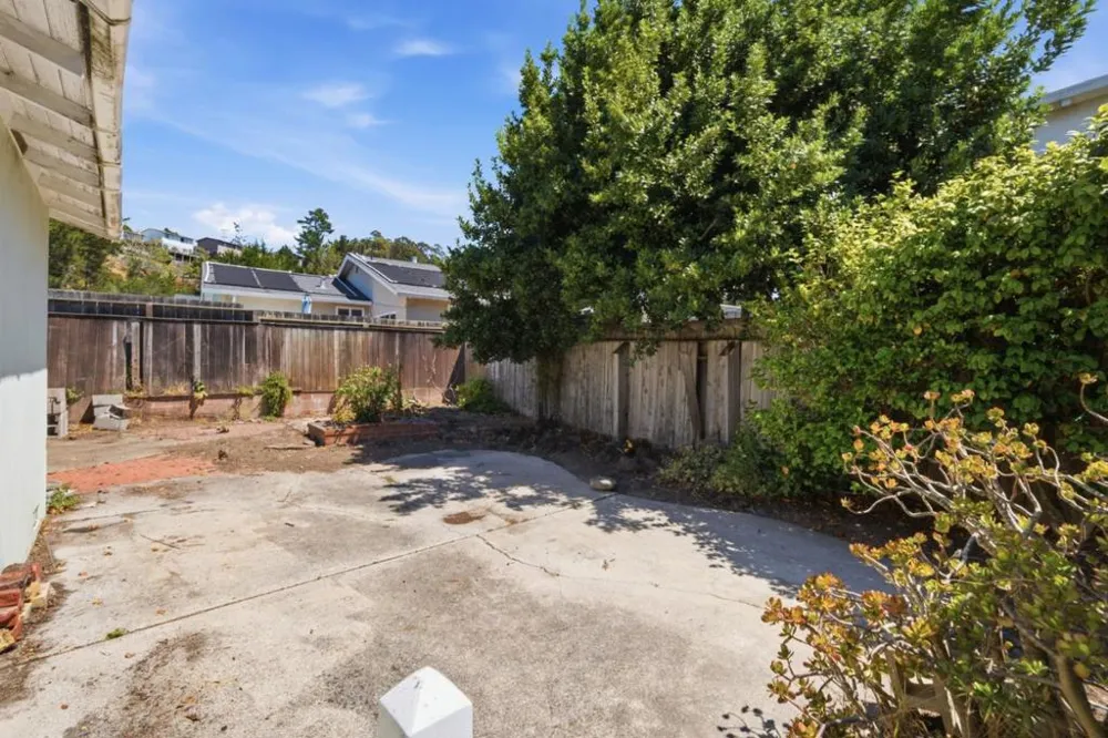 1527 Madeira Drive Pacifica, CA 94044