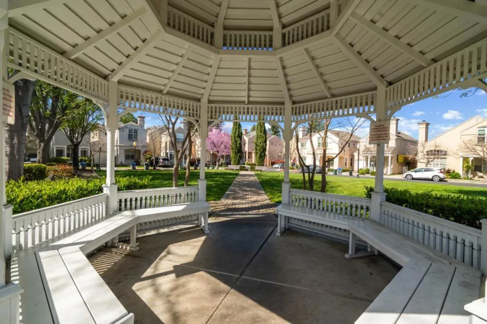 101 Beacon Street Mountain View, CA 94040