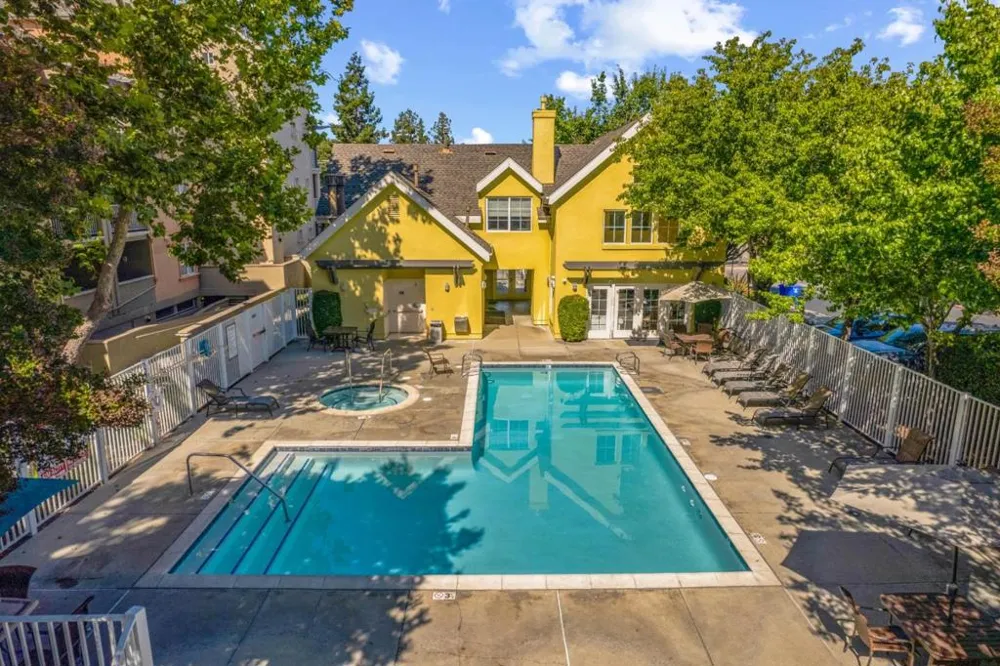 101 Beacon Street Mountain View, CA 94040