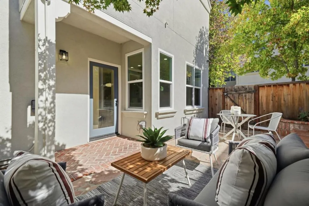 101 Beacon Street Mountain View, CA 94040
