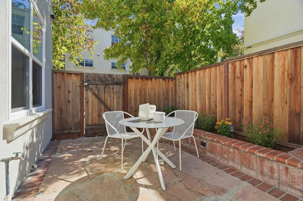 101 Beacon Street Mountain View, CA 94040