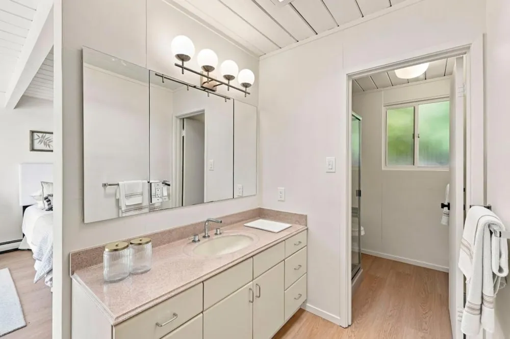 4066 Ben Lomond Drive Palo Alto, CA 94306