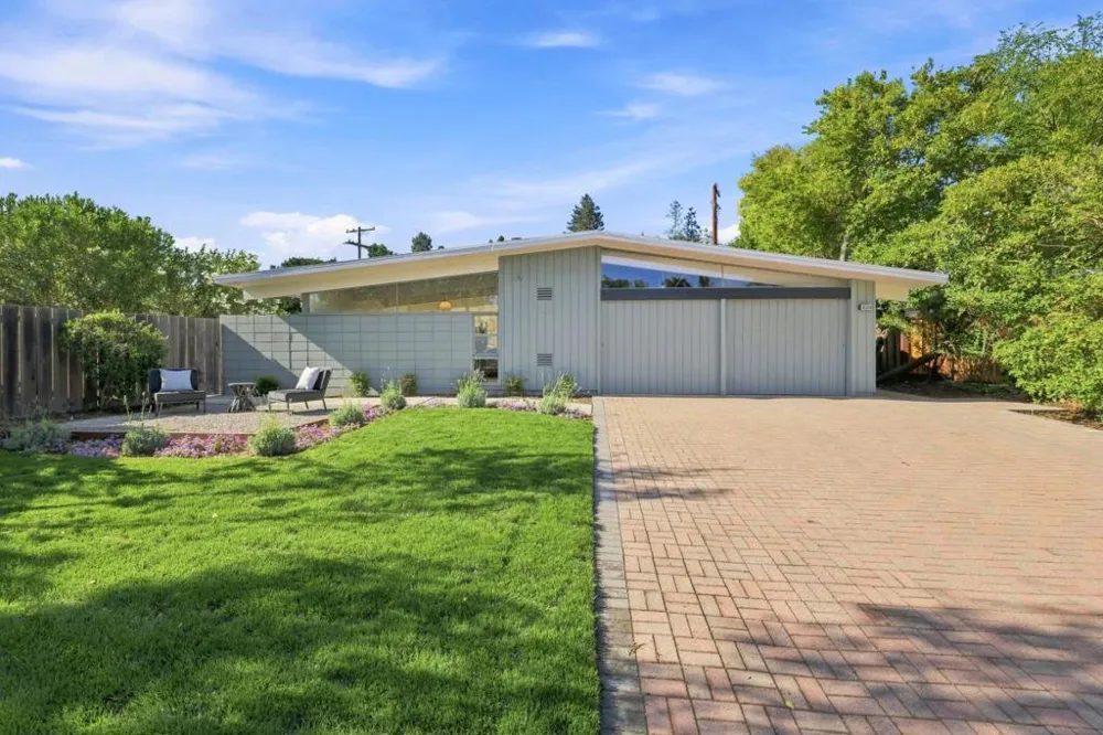 4066 Ben Lomond Drive Palo Alto, CA 94306