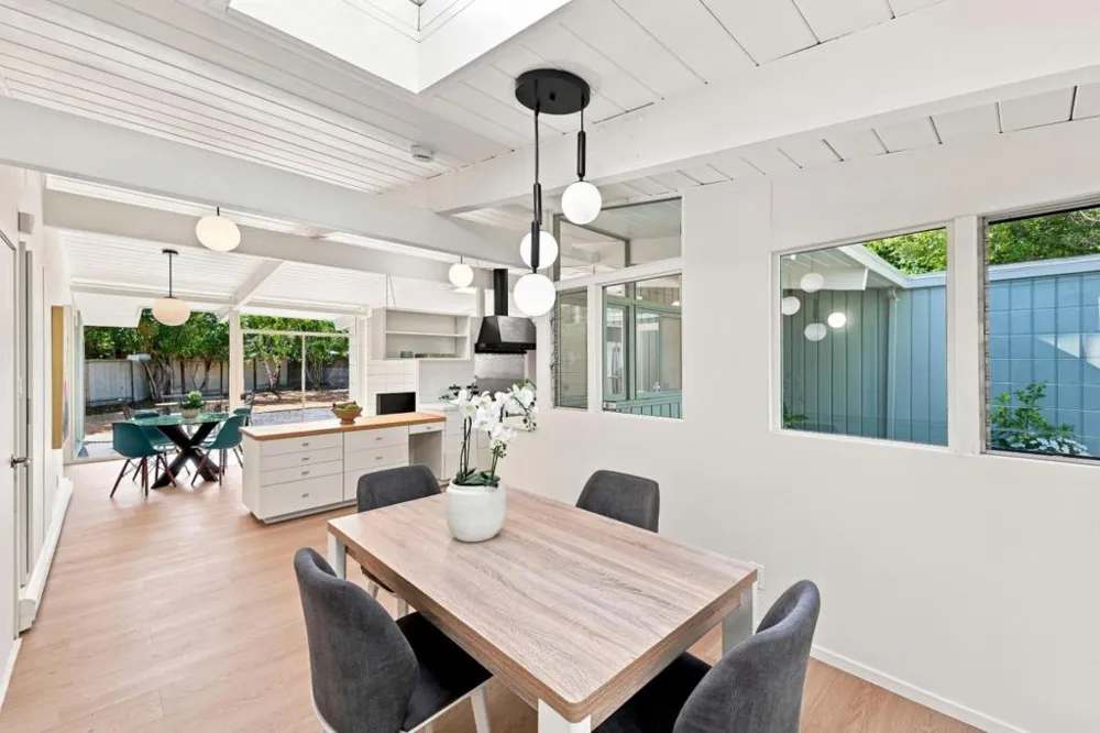 4066 Ben Lomond Drive Palo Alto, CA 94306