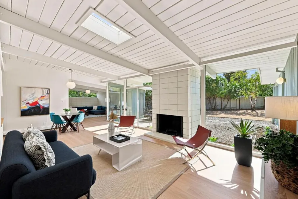 4066 Ben Lomond Drive Palo Alto, CA 94306
