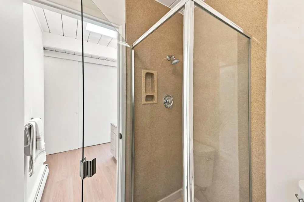 4066 Ben Lomond Drive Palo Alto, CA 94306