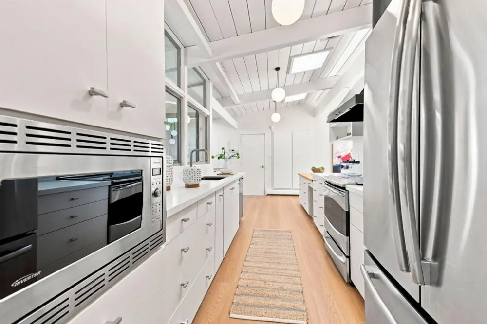 4066 Ben Lomond Drive Palo Alto, CA 94306