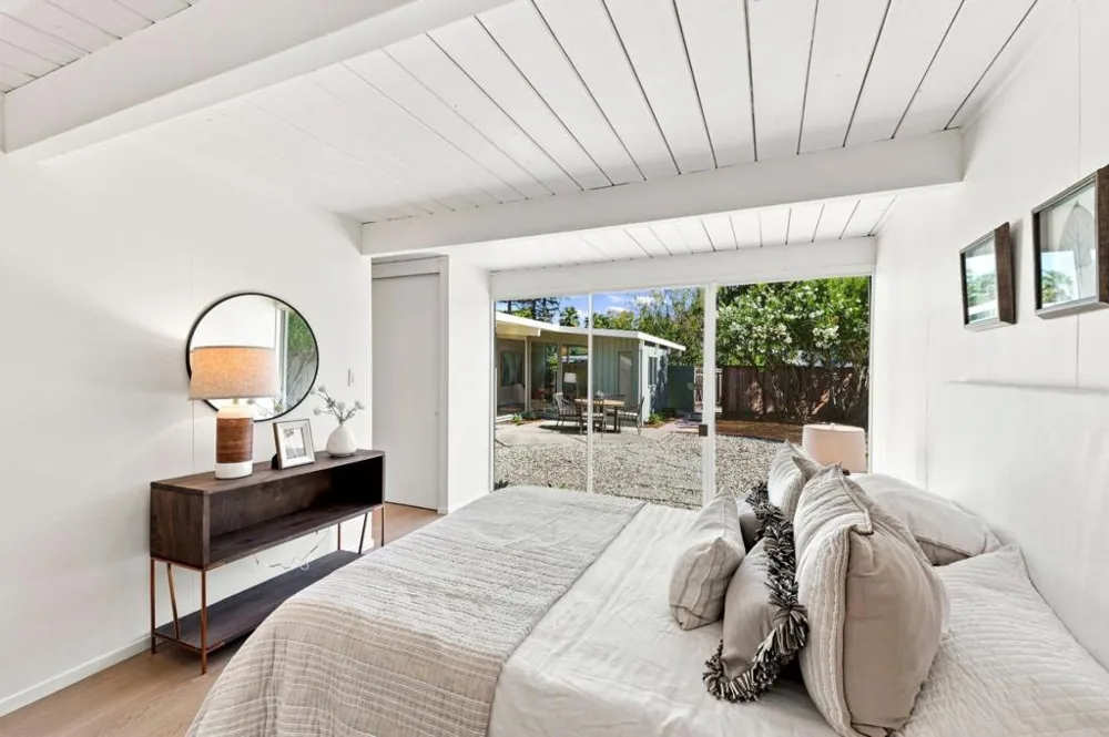 4066 Ben Lomond Drive Palo Alto, CA 94306