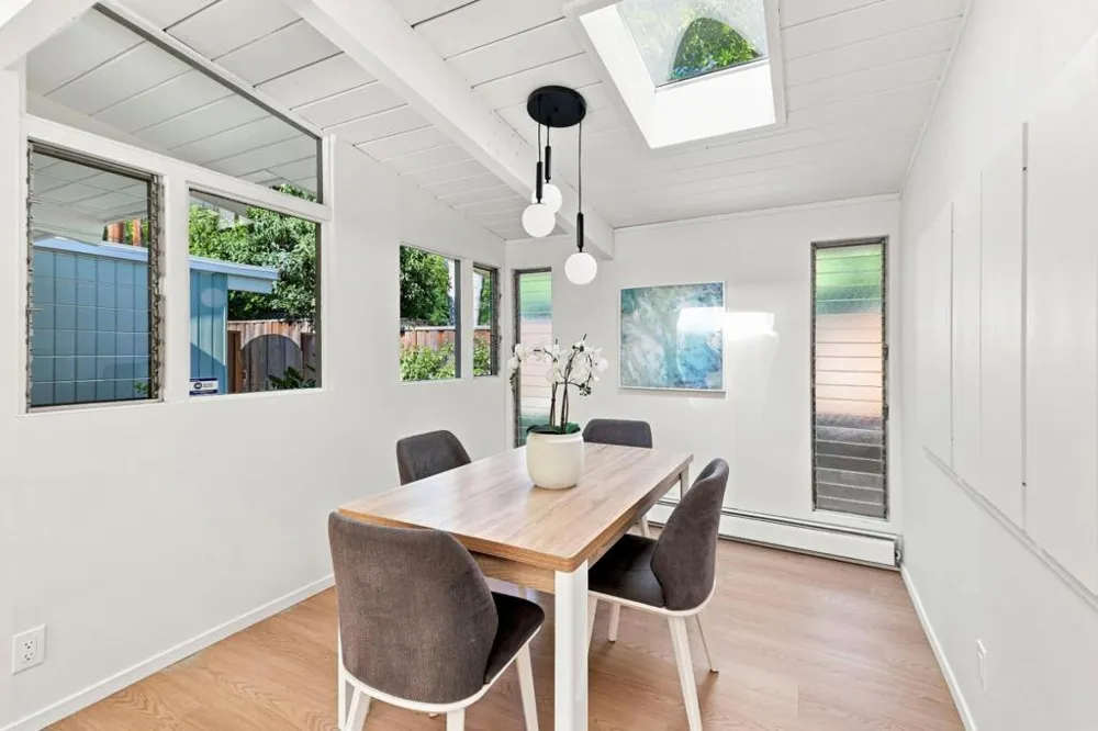 4066 Ben Lomond Drive Palo Alto, CA 94306