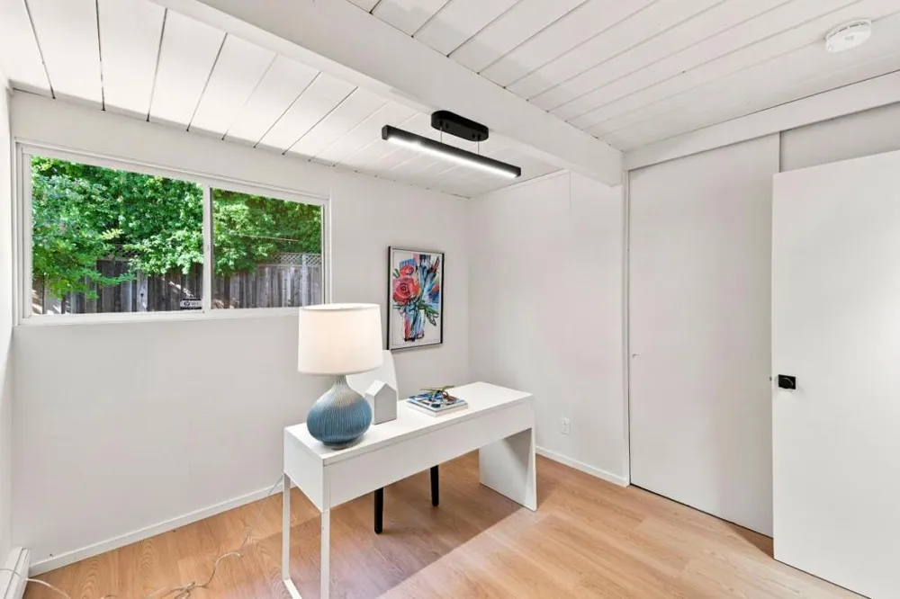4066 Ben Lomond Drive Palo Alto, CA 94306