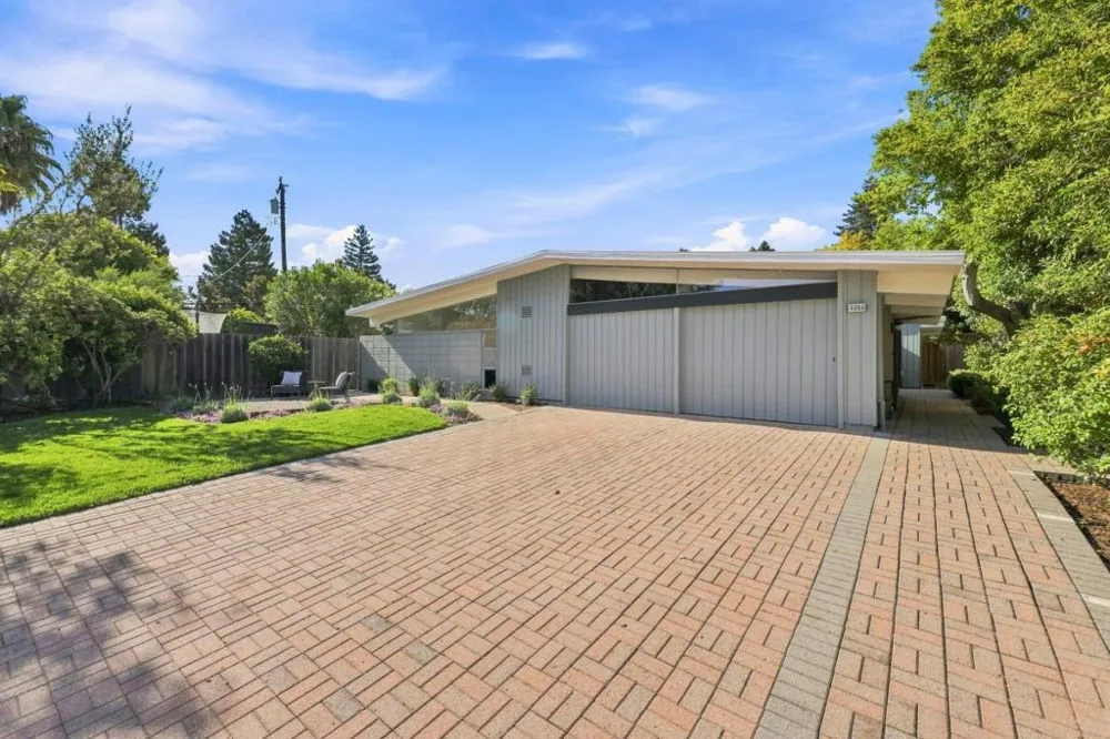 4066 Ben Lomond Drive Palo Alto, CA 94306