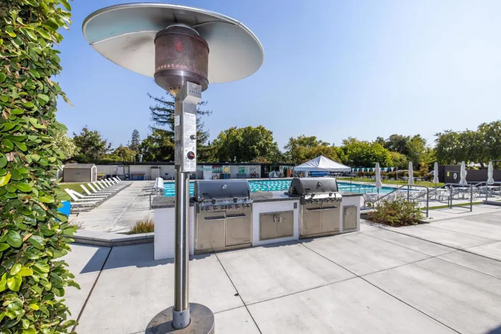 4066 Ben Lomond Drive Palo Alto, CA 94306