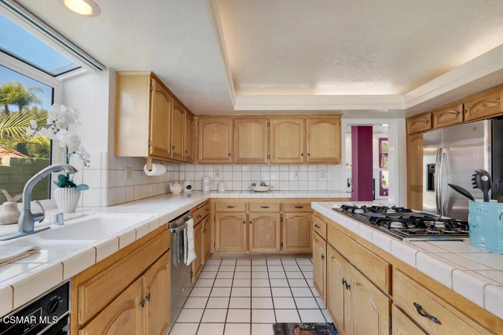 5339 Seneca Place Simi Valley, CA 93063