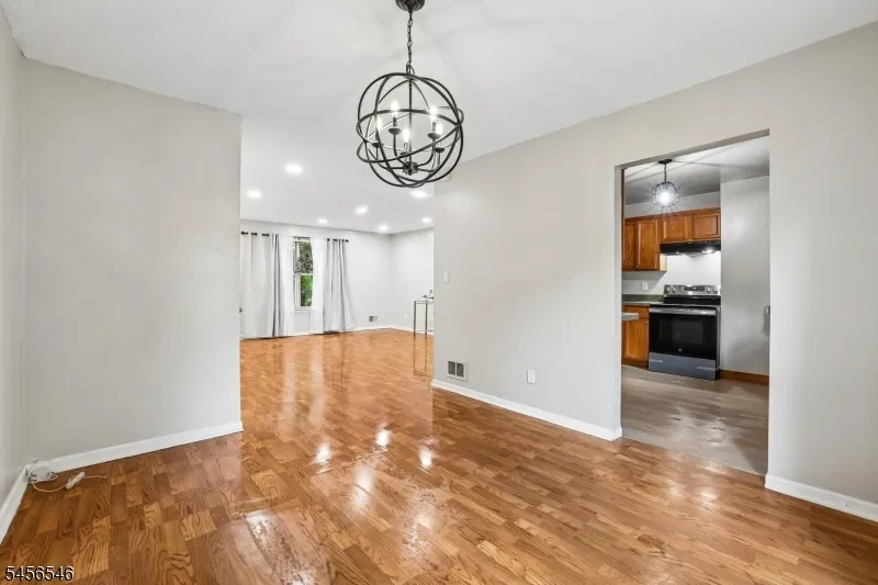 584 Thomas Blvd #1A Unit 1A East Orange City, NJ 07017