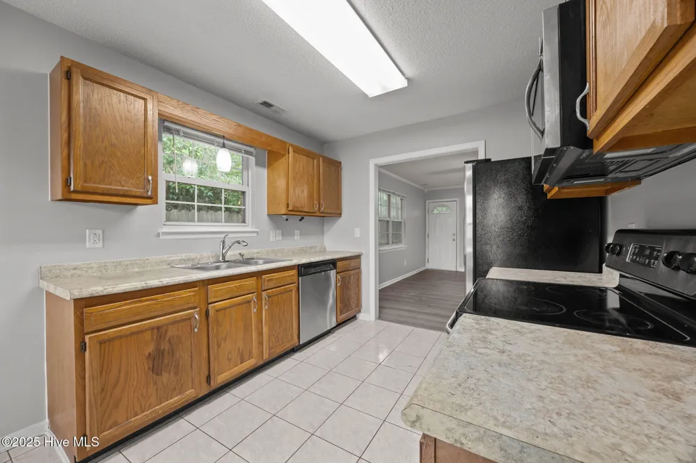2033 Derby Run Road Jacksonville, NC 28546