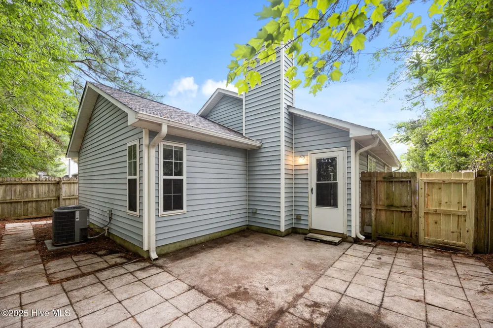 2033 Derby Run Road Jacksonville, NC 28546