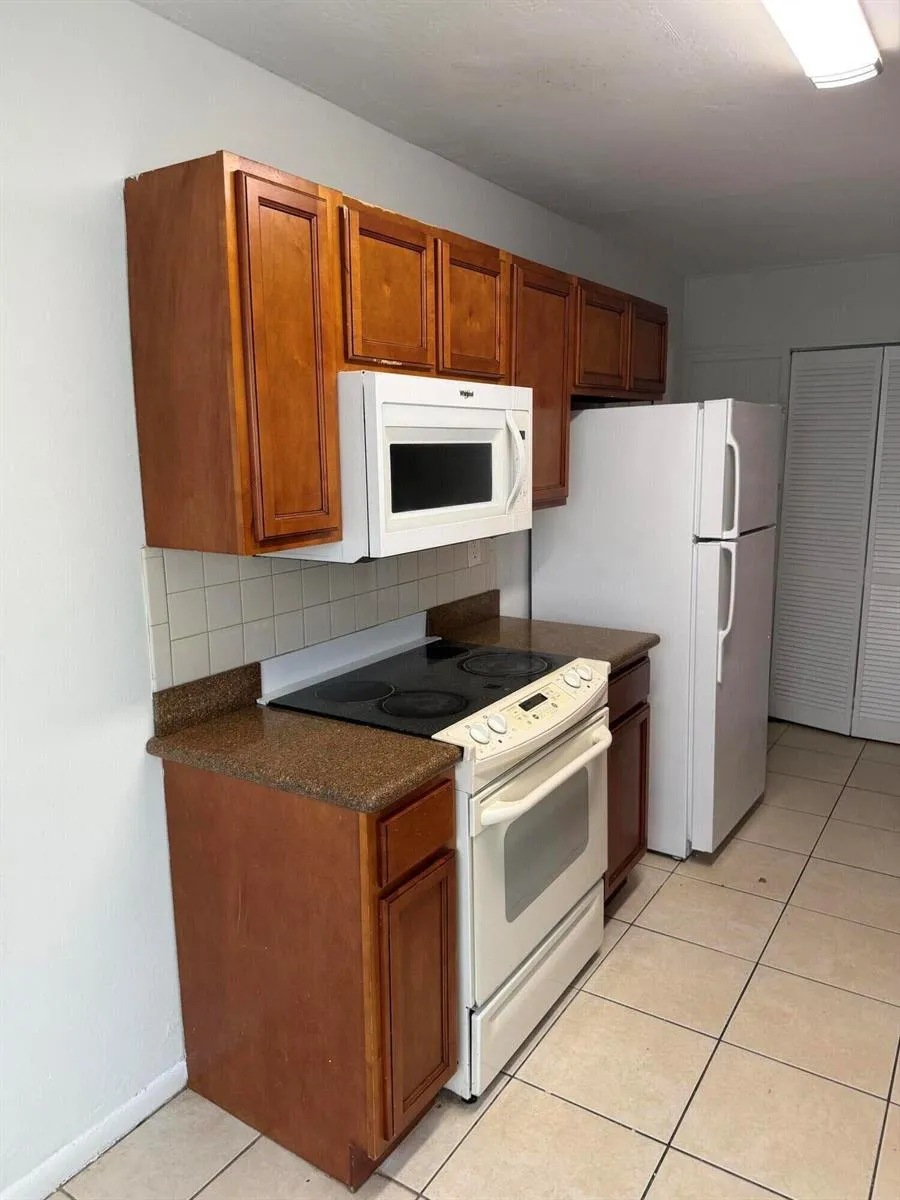 1501 70th Way Hollywood, FL 33024