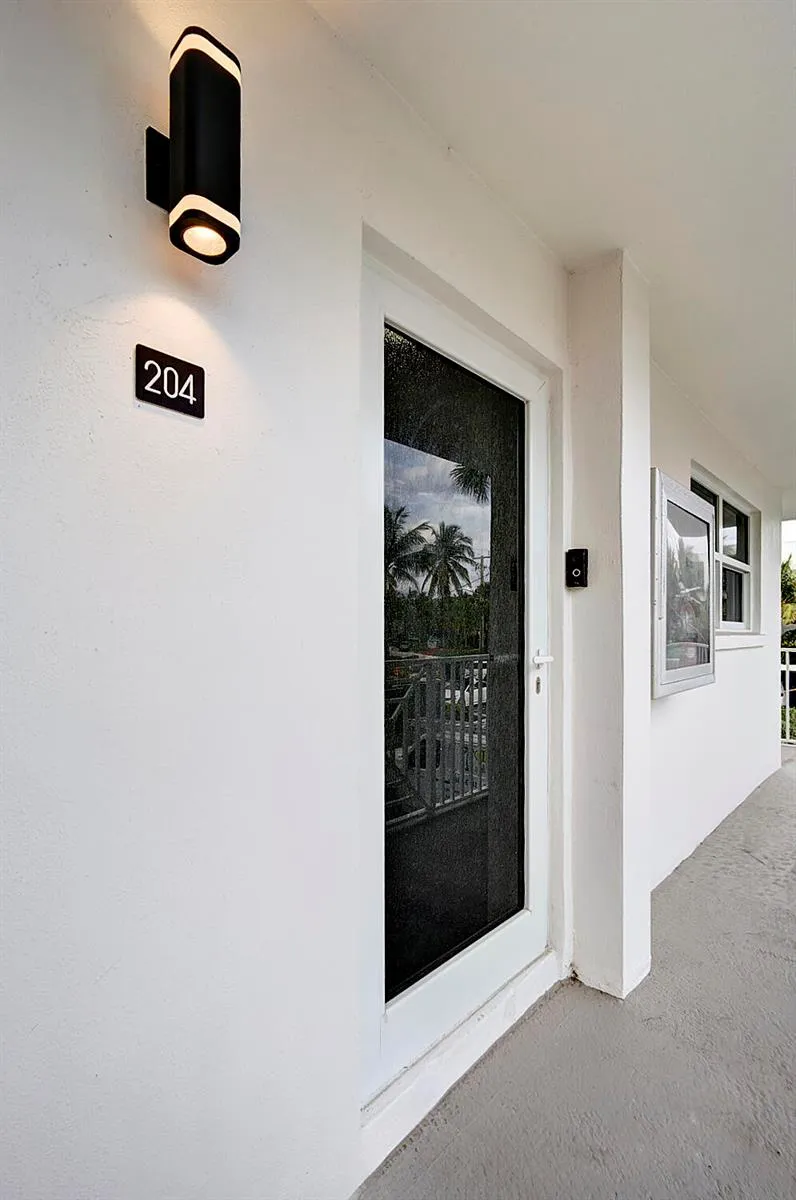 1910 S Ocean Boulevard #204 Delray Beach, FL 33483