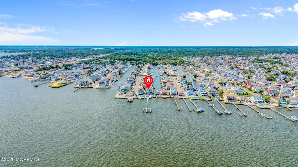 553 Long Point Drive Toms River, NJ 08753