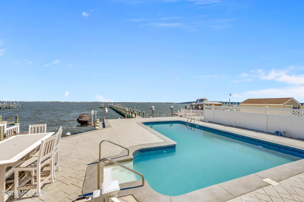 553 Long Point Drive Toms River, NJ 08753