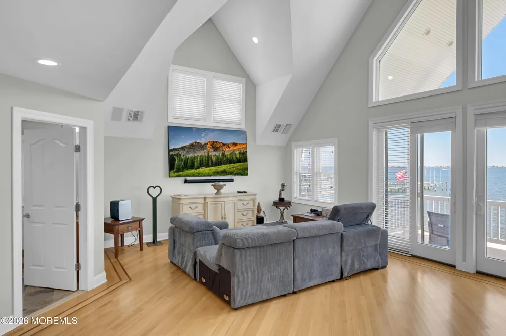 553 Long Point Drive Toms River, NJ 08753